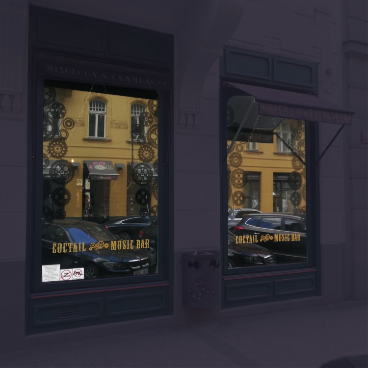 GOLD AND BLACK STICKER <br /> CUT // SEPARATION // INSTALLATION